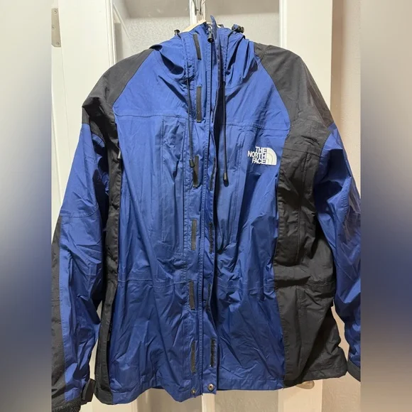 The North Face Men’s Summit Series GORE-TEX® Jacket-Vintage - Picture 8 of 15